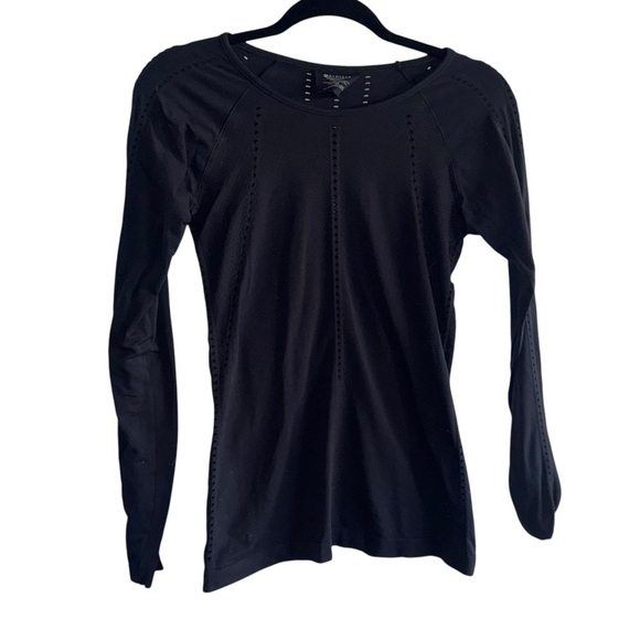 Women's Athleta Black Long Sleeve Compression Top - Picture 1 of 6